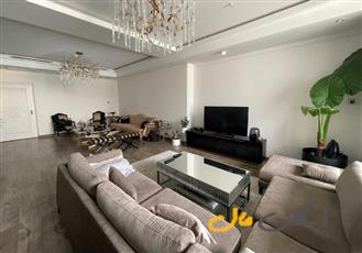 زعفرانیه، ۱۰۰ متر طبقه ششم، کلاسیک بدون مشابه